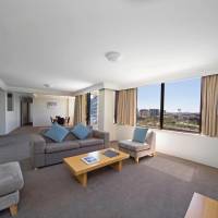 Three-Bedroom Apartment - Weekly Housekeeping