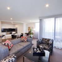 One Bedroom Apartment - Queen