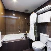 Premier One Bedroom Apartment with Spa Bath