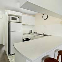 Executive Two-Bedroom Apartment with Sea View - Top Floor