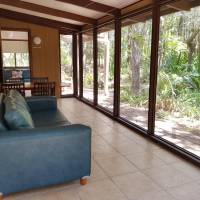 2 Room Cabin (King Size Bed & 2 Single Beds)