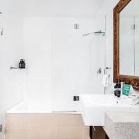 Three-Bedroom Apartment with Two Bathrooms