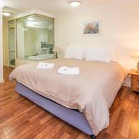 Premier 2 Bedroom Ground Floor Beachside Spa Apartment