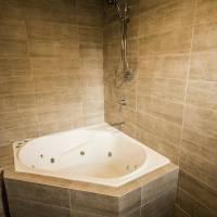 King Spa Suite