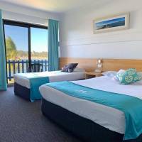 Superior Queen Room with Water View
