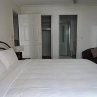 Three-Bedroom Townhouse 7N+