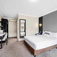 Deluxe Queen Room