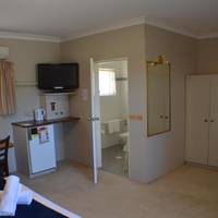 Twin Room - No Pets
