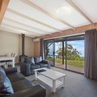 Two-Bedroom Villa with Spa Bath	