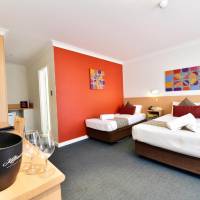 Superior Twin Room with Renovated Bathroom