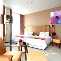 Corner Suite with River View