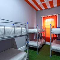 Bed in 6-Bed Mixed Dormitory Room with Shared Bathroom
