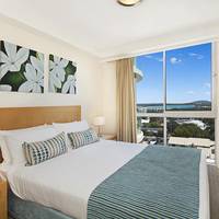 One-Bedroom Apartment with Sea View