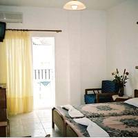 Studio (2 Adults)