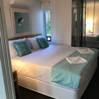 Superior 2 Bedroom Garden View Apartment