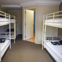Bed in 6-Bed Dormitory Room with Private Bathroom 