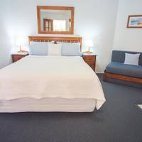 One-Bedroom Suite - Motel Style