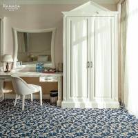 Corner Queen Suite