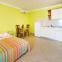 One-Bedroom Apartment with Balcony