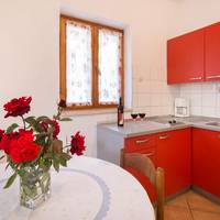 One-Bedroom Apartment with Park View