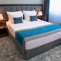 Special Offer - Double or Twin Room with Airport Shuttle Service