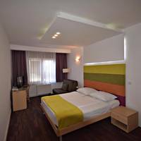 Economy Family Room (2 Adults + 2 Children)