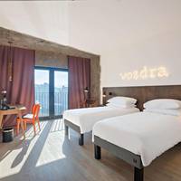 Standard Design Twin Room
