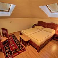 Classic Twin Room