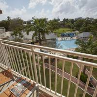 One-Bedroom King Suite with Garden View