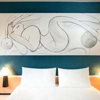 2 Adjacent Rooms