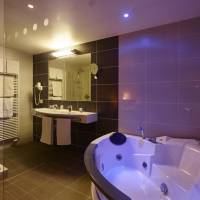 Suite with Spa Bath