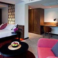 Premier Corner Room