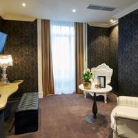 King Suite with Sitting Area