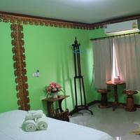 Superior Twin Room with Pool Access