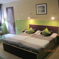 Family Room (5 Adults)