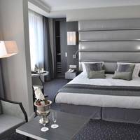 Double Room with Queen Bed