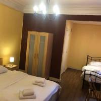 Triple Room (1 single bed & 1 double bed)