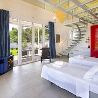 Four-Bedroom Villa with Private Pool and Sea View