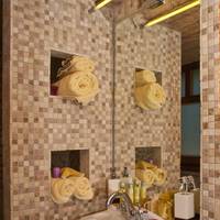 Superior One-Bedroom Apartment - Split Level