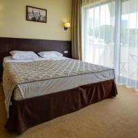 Family Room - Treatment Included