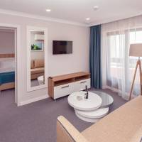 Deluxe Suite with Sea View