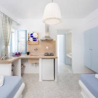 Family Room (2 Adults + 2 Children)