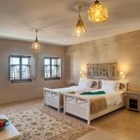 King Room with Roll-In Shower - Disability Access