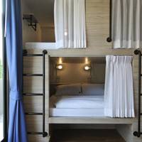 Double Capsule in Dormitory 