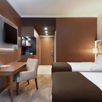 Standard Twin Room - Club Level with Sea View