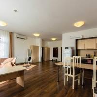 One-Bedroom Apartment with Terrace