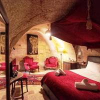 Standard Cave Room
