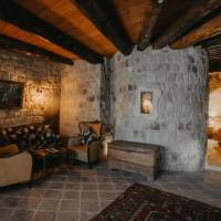 King Cave Suite