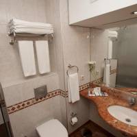 Triple Room with City View