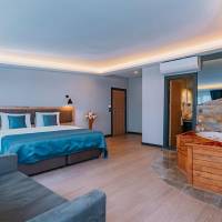 King Suite with Sea View